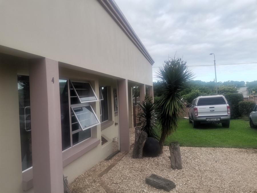 To Let 3 Bedroom Property for Rent in Lovemore Heights Estate Eastern Cape